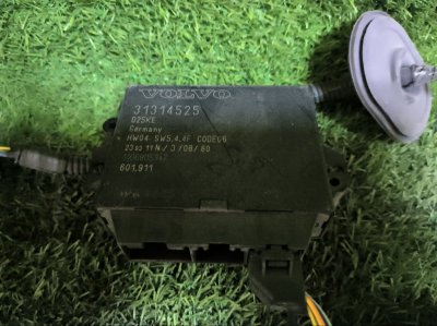 Блок управления парктроником VOLVO V60 2012 FW48