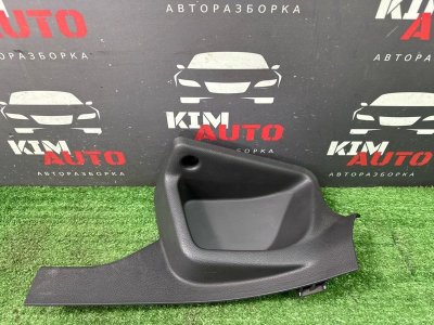 Накладка стойки нижняя Ford Focus 3 HB 2012 CB8