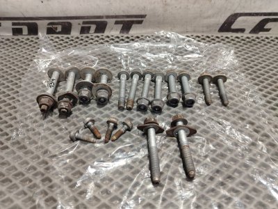 Болты развальные подвески Audi A4 2011 B8