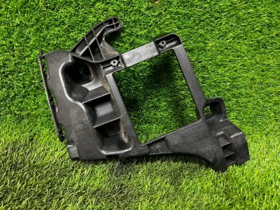 Кронштейн бампера AUDI A6 C7 AVANTE 2012 4G