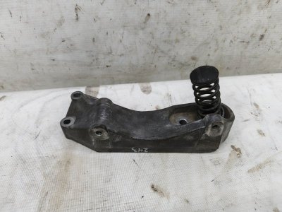 Кронштейн генератора Skoda Fabia 2008
