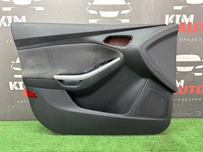 Обшивка двери Ford Focus 3 HB 2012 CB8