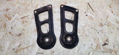 Кронштейн задней балки Mercedes w123 1980 Седан