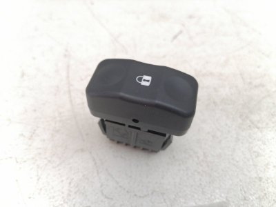 Кнопка центрального замка Lada Largus