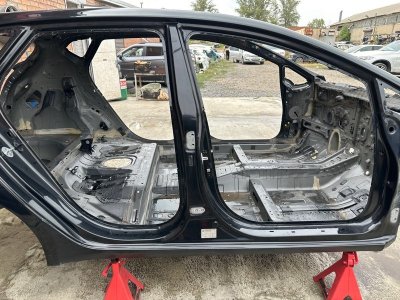 Порог со стойкой Kia Ceed 2 2012 JD