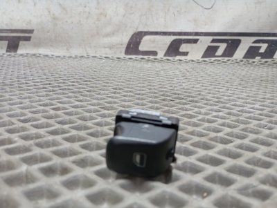 Кнопка стеклоподъемника Audi Q5 2010 8R