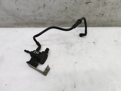 Клапан вентиляции топливного бака Mercedes CLA - Class 2015 CLA 180