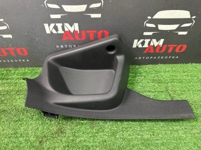 Накладка стойки нижняя Ford focus 3 2012 CB8