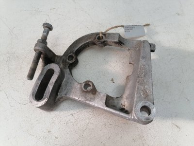 Кронштейн насоса гур Fiat Albea DOBLO