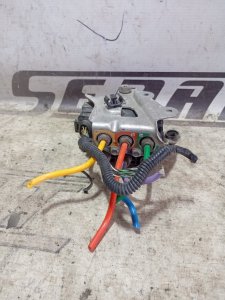 Блок клапанов пневмоподвески Volkswagen Touareg GP