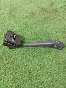 Подрулевой переключатель поворотников лада 21083 1996