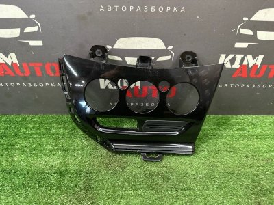 Накладка декоративная Ford focus 3 2012 CB8