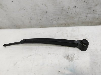 Поводок стеклоочистителя Skoda Fabia 2008