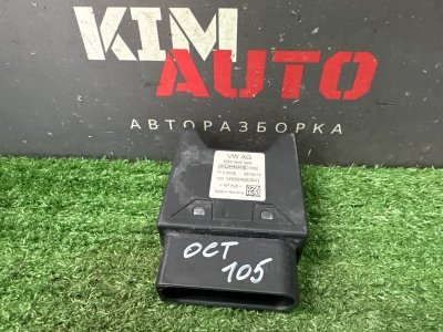 Блок управления топливным насосом Skoda Octavia 2014 A7