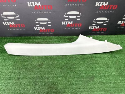 Накладка стойки лобового стекла Ford Focus 3 HB 2012 CB8