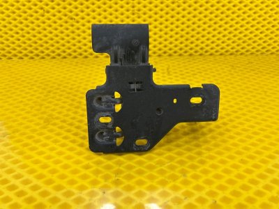 Замок капота Volkswagen Touareg 2003 7L6