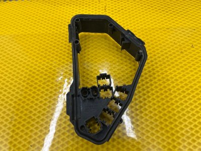 Корпус блока предохранителей Volkswagen Touareg 2003 7L6