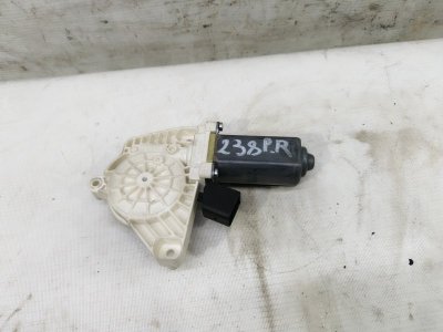 Моторчик стеклоподъемника Mercedes CLA - Class 2015 CLA 180