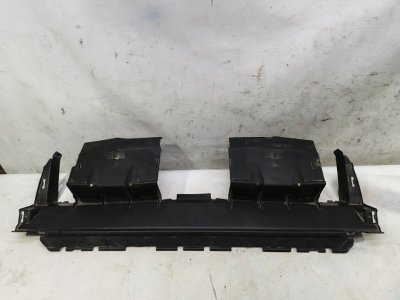 Воздуховод радиатора Audi Q8 2021