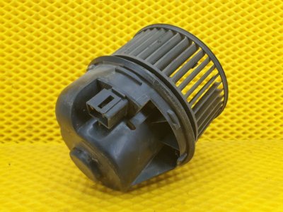 Мотор отопителя (вентилятор печки Ford Focus 2006 2