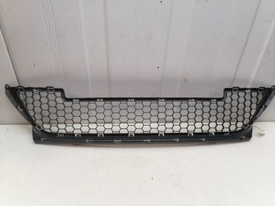 Решетка бампера Lada Largus 2020