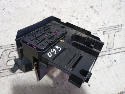 Кронштейн блока предохранителей Volkswagen Touran 2011 1T