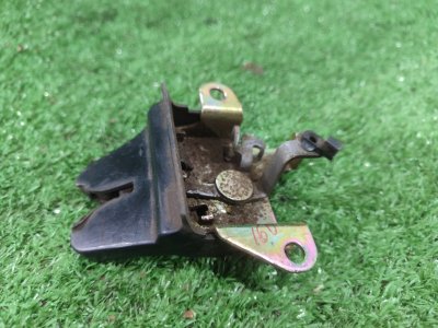 Замок багажника Toyota CORONA 1995 седан