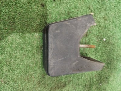 Клык бампера лада 21063 2106