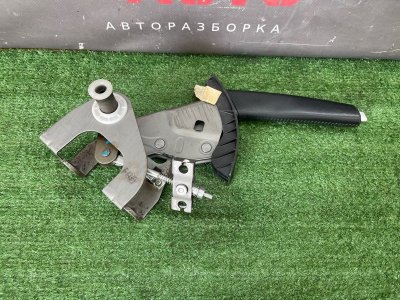Рычаг стояночного тормоза Kia Ceed 1 2010 ED