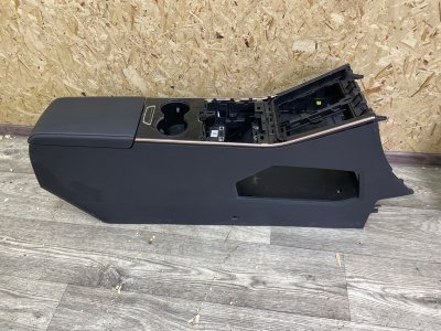 Подлокотник Omoda C5 2023