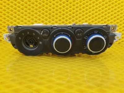 Блок управления отопителем Ford Focus 2006 2