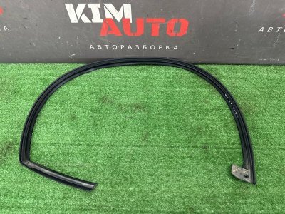 Уплотнитель стекла двери Kia Ceed 2 2012 JD