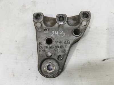 Кронштейн двигателя Skoda Fabia 2008