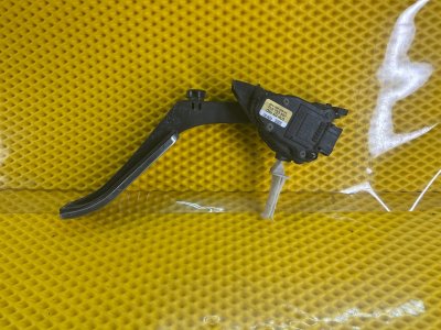 Педаль газа Volkswagen Touareg 2003 7L6