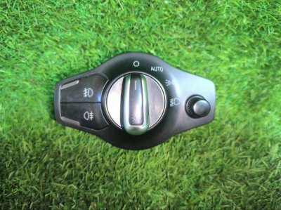 Переключатель света фар Audi A5 2012 8T0
