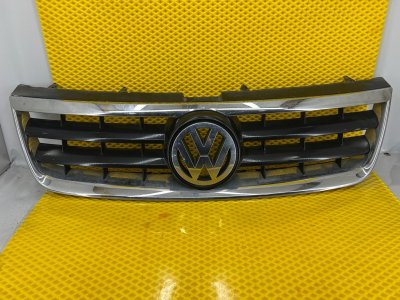 Решетка радиатора Volkswagen Touareg 2003 7L6