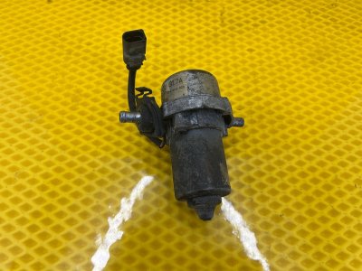 Насос вакуумный Volkswagen Touareg 2003 7L6