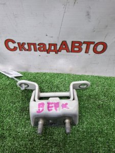 Петля двери NISSAN TEANA 2008 J32