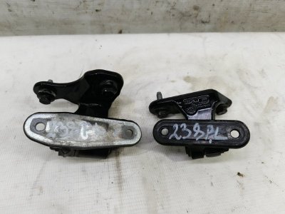 Петля двери Mercedes CLA - Class 2015 CLA 180