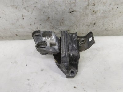 Подушка двигателя Mercedes CLA - Class 2015 CLA 180