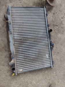 Радиатор охлаждения двигателя Toyota CORONA 1995 седан