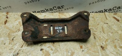 Балка АКПП Mercedes w123 1980 Седан