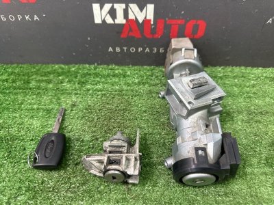 Замок зажигания, личинка двери и ключ Ford Focus 3 HB 2012 CB8