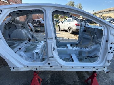 Порог со стойкой Ford Focus 3 HB 2012 CB8