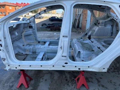 Порог со стойкой Ford Focus 3 HB 2012 CB8