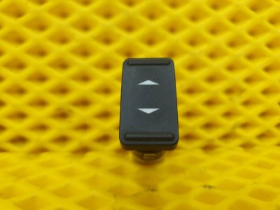 Кнопка стеклоподъемника Ford Focus 2006 2