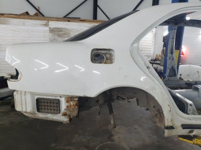 Крыло ( Четверть ) Mercedes-Benz e240 15.04.1998 210