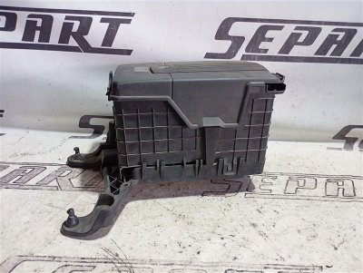 Кожух аккумулятора Volkswagen Passat 2006 B6