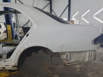 Крыло ( Четверть ) Mercedes-Benz e240 15.04.1998 210