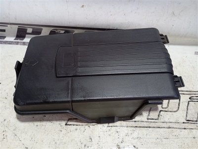 Крышка корпуса аккумулятора Audi A3 2009 8P